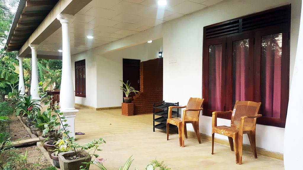 Kassapa Home Stay 시기리야 외부 사진